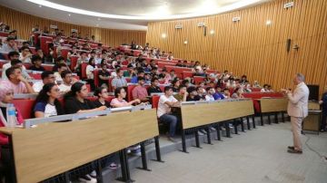 الجامعة المصرية اليابانية تستقبل أكثر من 1000 طالب في اختبارات القبول للعام الجديد.. صور الجامعة المصرية اليابانية تستقبل أكثر من 1000 طالب في اختبارات القبول للعام الجديد.. صور