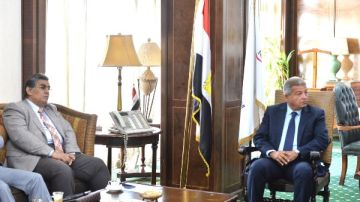 رئيس الأعلى للإعلام يلتقي لجنة ضبط أداء الإعلام الرياضي بتشكيلها الجديد