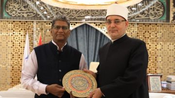 سفير الهند يوجه دعوة رسمية إلى مفتي الجمهورية لزيارة بلاده