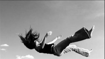 غموض يحيط بسقوط طفلة أجنبية من الطابق الـ 14 بمدينة نصر