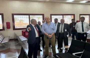 رئيس المصرية للمطارات يتفقد مطاري العلمين ومرسى مطروح.. صور رئيس المصرية للمطارات يتفقد مطاري العلمين ومرسى مطروح.. صور