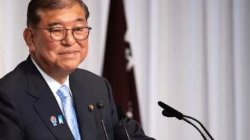 رئيس الوزراء الياباني مستمر في منصبه لمواجهة رسوم ترامب رغم خسارته في الانتخابات