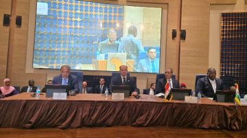 وفد مصري رفيع من رجال الأعمال يشارك في أول منتدى اقتصادي مع النيجر وفد مصري رفيع من رجال الأعمال يشارك في أول منتدى اقتصادي مع النيجر