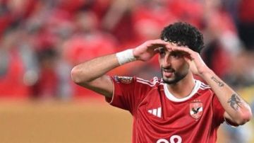 إسلام الشاطر يصدم الجماهير: وسام أبو علي خارج الأهلي إسلام الشاطر يصدم الجماهير: وسام أبو علي خارج الأهلي