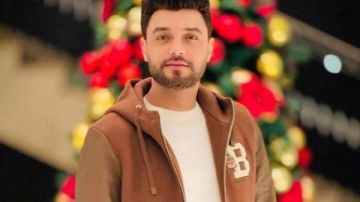 أبرزهم سعد الصغير ومحمود الليثي .. نجوم الفن فى عزاء المطرب أحمد عامر