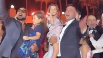 رقصة محمد إمام مع ابنته خديجة فى حفل زفاف حفيد عادل إمام.. فيديو