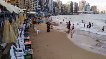 10 جنيهات فقط .. شواطئ الإسكندرية ترحب بزوارها بأقل الأسعار
