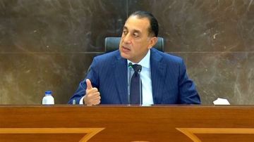 رئيس الوزراء يدعو تجمع بريكس للتركيز على المصالح المشتركة والعمل الجماعي لمواجهة التحديات رئيس الوزراء يدعو تجمع بريكس للتركيز على المصالح المشتركة والعمل الجماعي لمواجهة التحديات