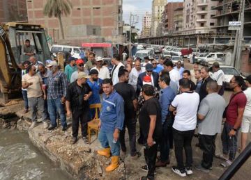 4 توجيهات عاجلة من محافظ الدقهلية خلال تفقده موقع انفجار خط مياه المنصورة