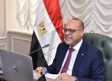 بدء الخطة التنفيذية لإطلاق منصة رقمية لتوفير كوادر مصرية لسوق العمل الكويتي (تفاصيل) بدء الخطة التنفيذية لإطلاق منصة رقمية لتوفير كوادر مصرية لسوق العمل الكويتي (تفاصيل)