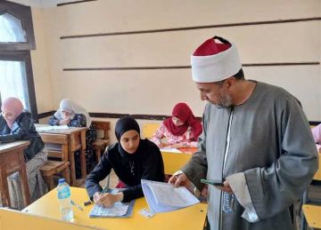 تباين آراء طلاب الثانوية الأزهرية بالشرقية حول أداء امتحان الأحياء