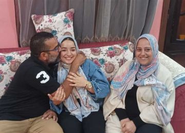 حلمي أكون معيدة .. الأولى مكرر تجاري بالدبلومات الفنية: كنت بذاكر 7 ساعات يوميا حلمي أكون معيدة .. الأولى مكرر تجاري بالدبلومات الفنية: كنت بذاكر 7 ساعات يوميا