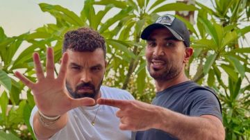 فلبينو يقدم 5 أغاني في ألبوم بيستهبل لأحمد سعد