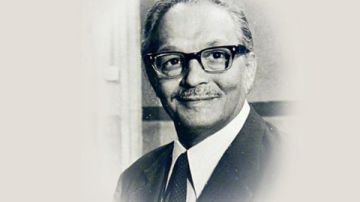 في ذكرى رحيله.. كيف أصبح عبد المنعم مدبولي رائد الكوميديا الإنسانية؟ في ذكرى رحيله.. كيف أصبح عبد المنعم مدبولي رائد الكوميديا الإنسانية؟