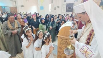 الأنبا بشارة يترأس قداس المناولة الاحتفالية بكنيسة رئيس الملائكة ميخائيل بالهريف