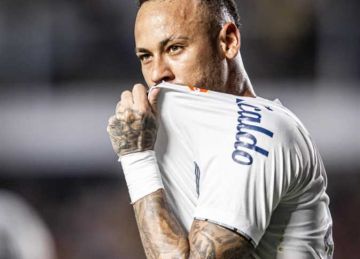 نيمار يقود سانتوس للفوز على فلامنجو ويحقق رقم قياسي جديد نيمار يقود سانتوس للفوز على فلامنجو ويحقق رقم قياسي جديد