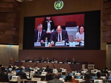 انتخاب رئيس جهاز حماية المنافسة المصري لمنصب نائب رئيس الدورة التاسعة لمؤتمر الأمم المتحدة للمنافسة وحماية المستهلك انتخاب رئيس جهاز حماية المنافسة المصري لمنصب نائب رئيس الدورة التاسعة لمؤتمر الأمم المتحدة للمنافسة وحماية المستهلك