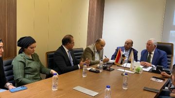 قيادات حزب الجبهة الوطنية تتفقد غرفة العمليات المركزية لمتابعة دعاية وانتخابات الشيوخ