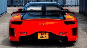 أقوى سيارة كلاسيكية.. بقوة 700 حصان وفتيس مانيوال