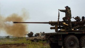 اشتباكات عنيفة بين الجيش السوري ومجموعات مسلحة بأحياء في السويداء