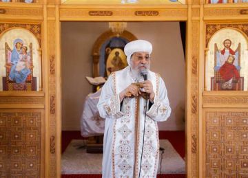 البابا تواضروس يصلي قداس عيد الرسل مع شباب أسبوع الخدمة العالمي (صور)