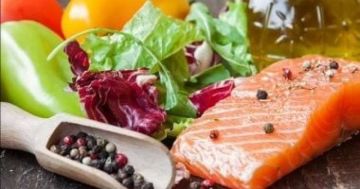 عناصر غذائية يحتاجها كبار السن لوظائف الدماغ وتعويض انخفاض الكتلة العضلية