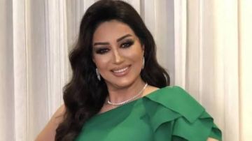 أكبر نجم في العالم.. وفاء عامر توجه رسالة للزعيم عادل إمام خاص