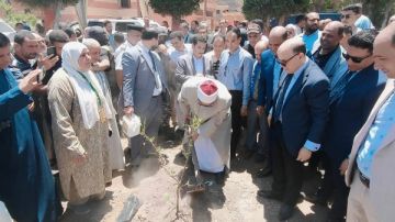 رئيس جامعة الأزهر ومحافظ كفر الشيخ يتفقدان القافلة التنموية الشاملة.. صور