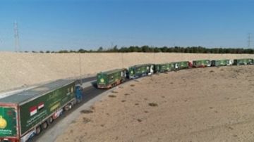 قافلة من بيت الزكاة والصدقات محملة بآلاف الأطنان من الغذاء فى طريقها لغزة