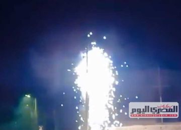 شرر كثيف من عمود كهرباء أمام مقابر العزيزية في البدرشين (تفاصيل كاملة)