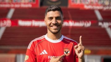 محمد شريف يكشف شكل المنافسة مع مهاجمي الأهلي في الموسم الجديد محمد شريف يكشف شكل المنافسة مع مهاجمي الأهلي في الموسم الجديد