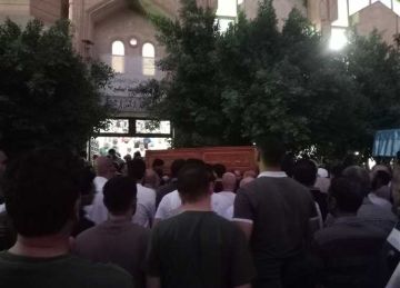 توفيا في حادث سير.. تشييع جثماني طبيبين شابين في الشرقية