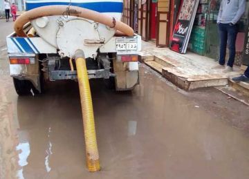 فرق الطوارئ تواصل سحب تجمعات مياه الأمطار من شوارع وميادين المنوفية