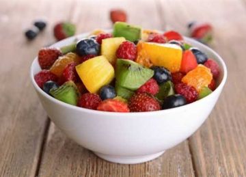 لترطيب الجسم في الطقس الحار.. حضري سلطة الفواكه بخطوتين فقط