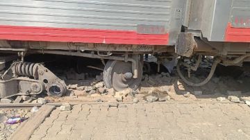 5 ساعات توقف لحركة السكك الحديدية بالمنوفية.. رفع آثار خروج عربة قطار عن القضبان.. وعودة الحركة بـ الاتجاهين 5 ساعات توقف لحركة السكك الحديدية بالمنوفية.. رفع آثار خروج عربة قطار عن القضبان.. وعودة الحركة بـ الاتجاهين