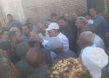 خلال جولة مفاجئة.. محافظ الدقهلية يحيل مدير جمعية الإصلاح الزراعي بدميرة للتحقيق