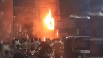 العناية الإلهية تنقذ مدينة بني سويف من حريق في المنطقة التجارية العناية الإلهية تنقذ مدينة بني سويف من حريق في المنطقة التجارية