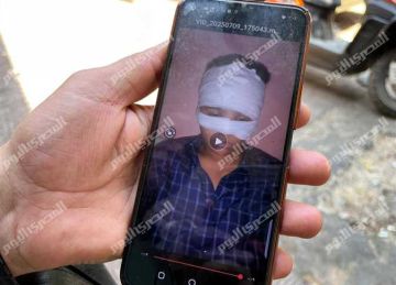 والد صغير أبوالنمرس ضحية التنمر: زميله قال له تعالى نتصالح.. وفي ثانية ضربه بموس (فيديو) والد صغير أبوالنمرس ضحية التنمر: زميله قال له تعالى نتصالح.. وفي ثانية ضربه بموس (فيديو)