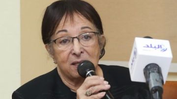 دموع وفرح وتاريخ ناصع سميرة عبدالعزيز: الفن حياتي.. وكل مخرج أضاف إلى رصيدي الفني