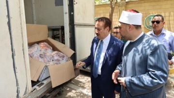 محافظ المنوفية يتفقد الدفعة الثانية لمشروع صكوك الأضاحي لتوزيعها على الأسر