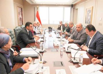 وزيرا الكهرباء والإسكان يبحثان دعم التوسع في استخدامات الطاقة المتجددة بالمدن الجديدة