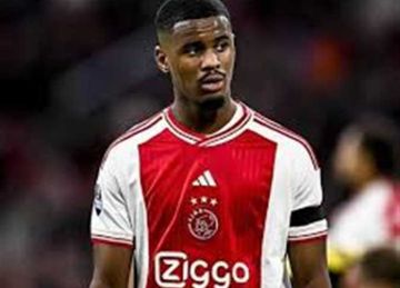 تشيلسي يتحرك للتعاقد مع جوريل هاتو مدافع أياكس تشيلسي يتحرك للتعاقد مع جوريل هاتو مدافع أياكس