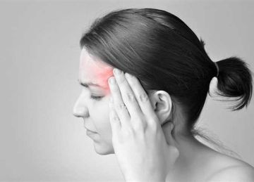 تجنبها لتخفيف الآلام.. 7 أطعمة تسبب الصداع النصفي