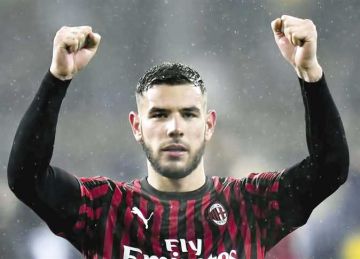 للانتقال إلى الهلال السعودي.. أليجري يعلن رحيل ثيو هيرنانديز عن ميلان