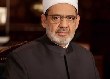 شيخ الأزهر يعلق مكالماته لتهنئة أوائل الثانوية ويلغي المؤتمر الصحفي للنتيجة تضامنا مع غزة