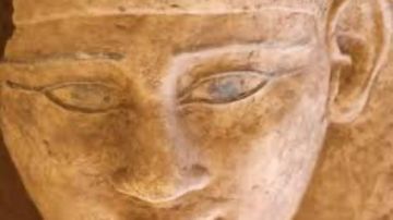 مقابر منحوتة ومومياوات أطفال في أسوان.. اكتشاف أثري يكشف عن طقوس الدفن وأسرار المجتمع القديم مقابر منحوتة ومومياوات أطفال في أسوان.. اكتشاف أثري يكشف عن طقوس الدفن وأسرار المجتمع القديم