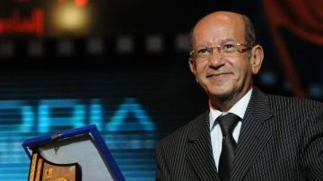 وداعا للراجل المصري الأصيل.. وفاء عامر تنعي لطفي لبيب