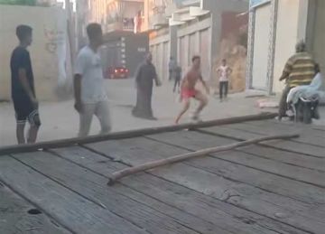 أصاب 4 أشخاص.. تفاصيل جديدة في واقعة تعدي شاب على المارة في الشارع بالدقهلية