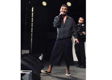 سعرها 130 ألف جنيه.. تفاصيل إطلالة أحمد سعد في حفل ليالي مراسي