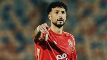 فحص طبي لـ وسام أبو علي قبل معسكر الأهلي في تونس